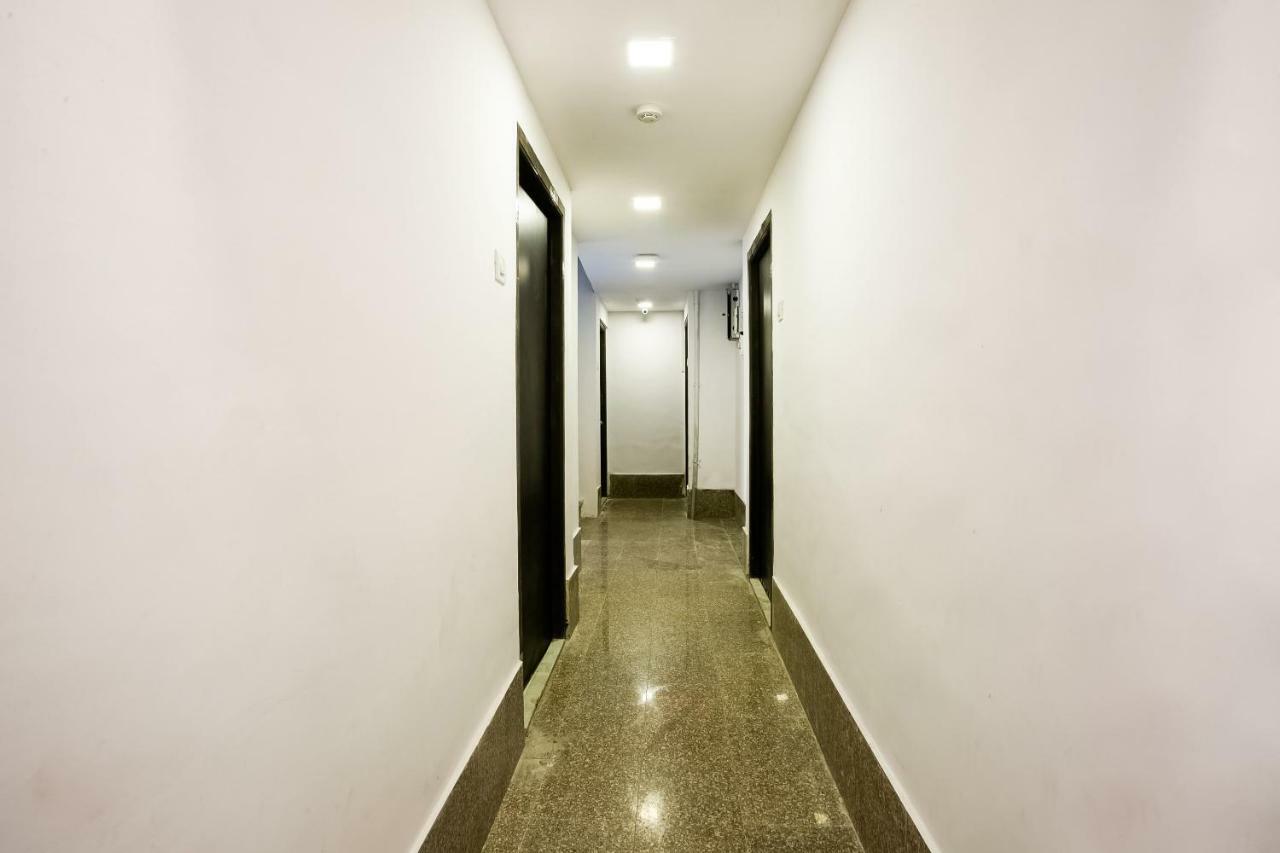 Oyo Flagship 38540 Hotel Shangrila Flagship Saver มุมไบ ภายนอก รูปภาพ