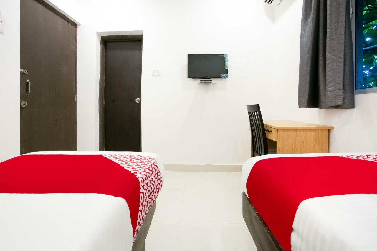 Oyo Flagship 38540 Hotel Shangrila Flagship Saver มุมไบ ภายนอก รูปภาพ