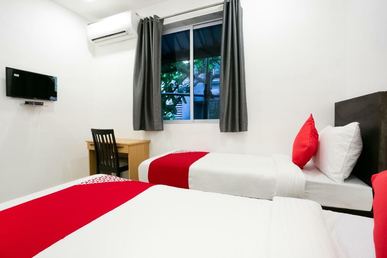 Oyo Flagship 38540 Hotel Shangrila Flagship Saver มุมไบ ภายนอก รูปภาพ